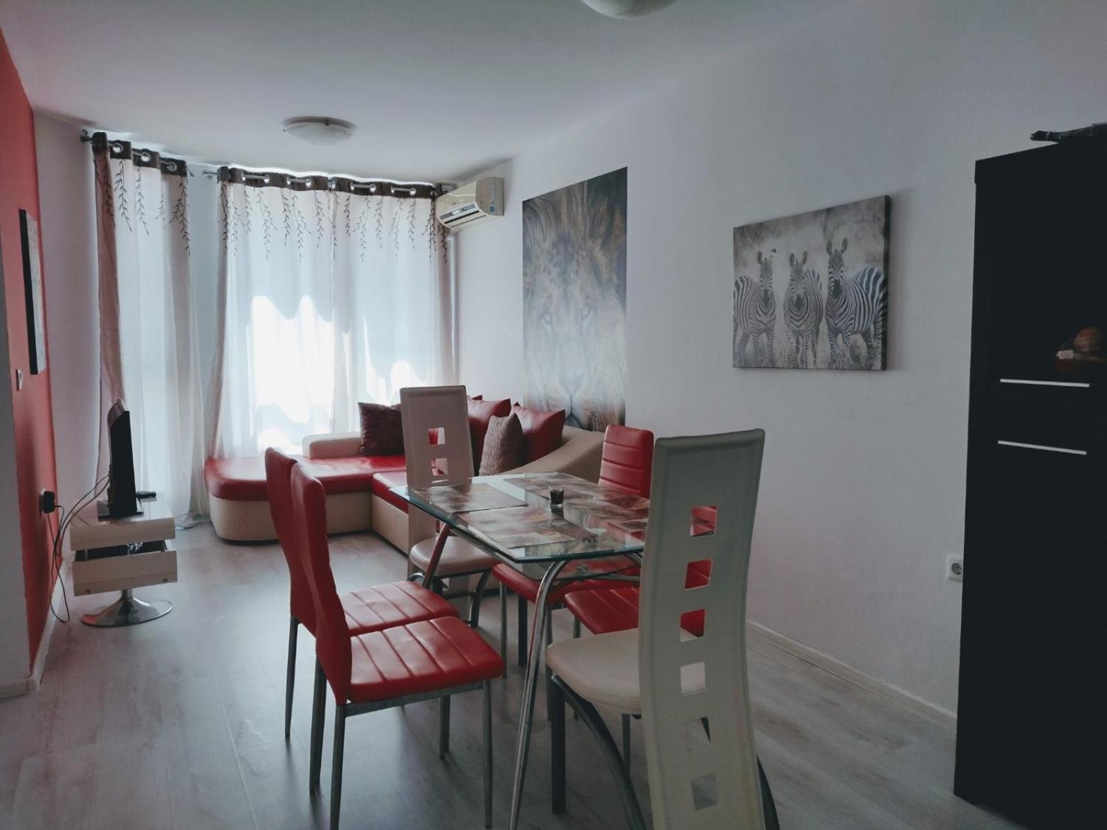 Private Apartment With Parking And Pool بالشيك المظهر الخارجي الصورة