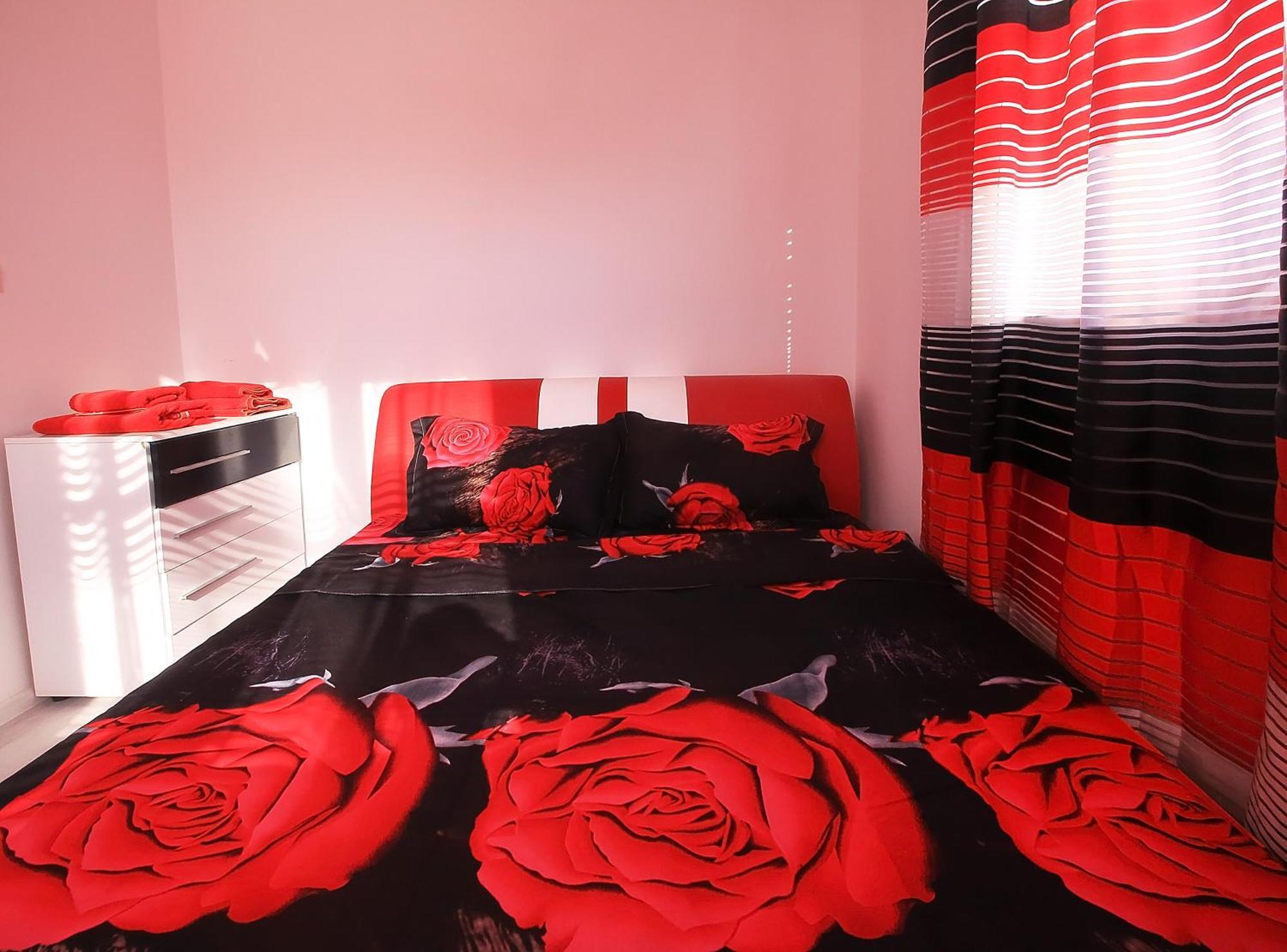 Private Apartment With Parking And Pool بالشيك المظهر الخارجي الصورة