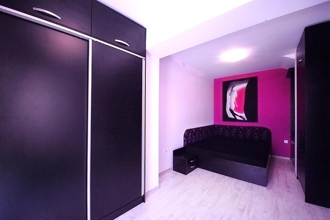 Private Apartment With Parking And Pool بالشيك المظهر الخارجي الصورة